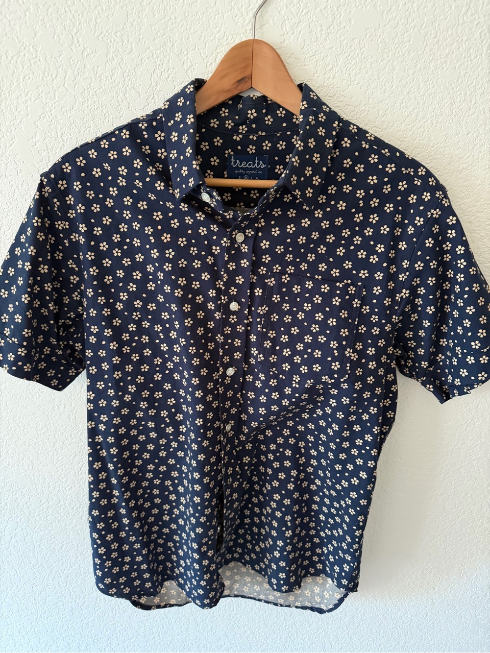 Treats Navy Short-Sleeve Floral Button-Down Shirt